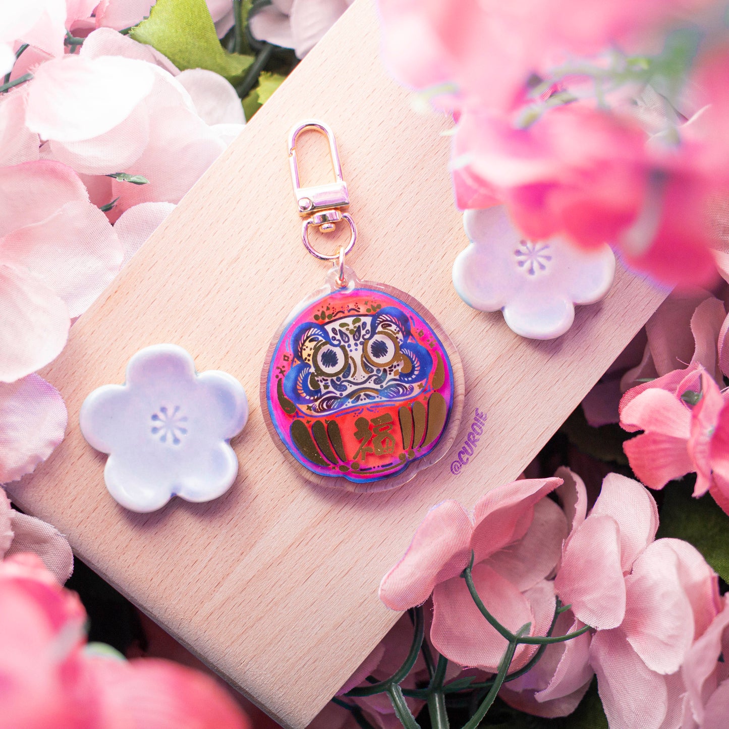 Daruma: Red & Gold (Acrylic Keychain)